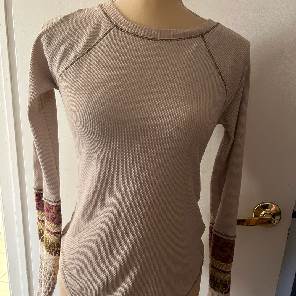 Free people sweater size M